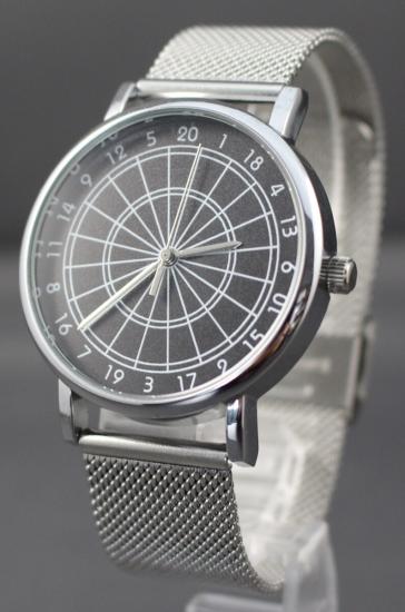 Uhr mit Armband Metall Fein und Dartboard schwarz