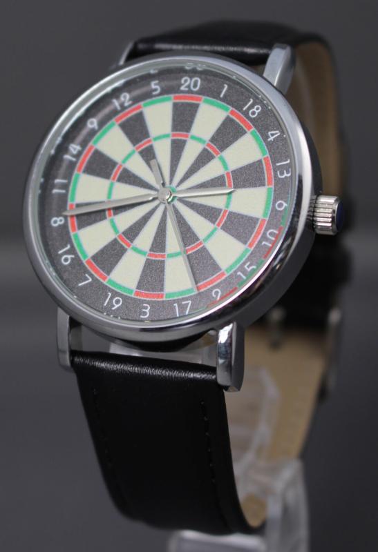 Uhr mit Lederarmband und Dartboard Farbig Uhr mit Lederarmband und Dartboard Farbig