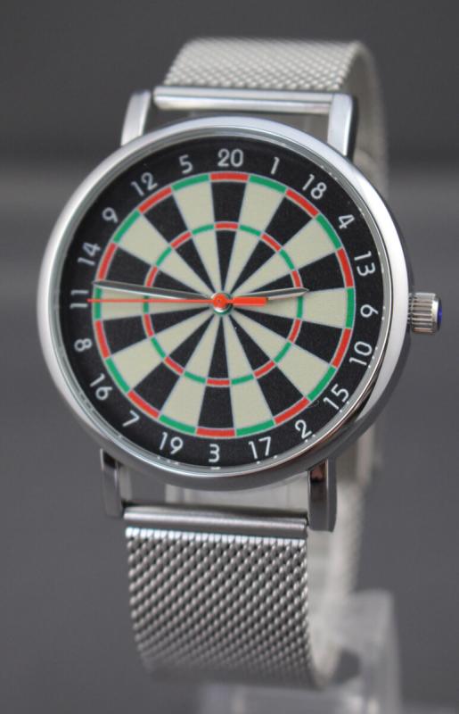 Uhr mit Armband Metall Fein und Dartboard Farbig